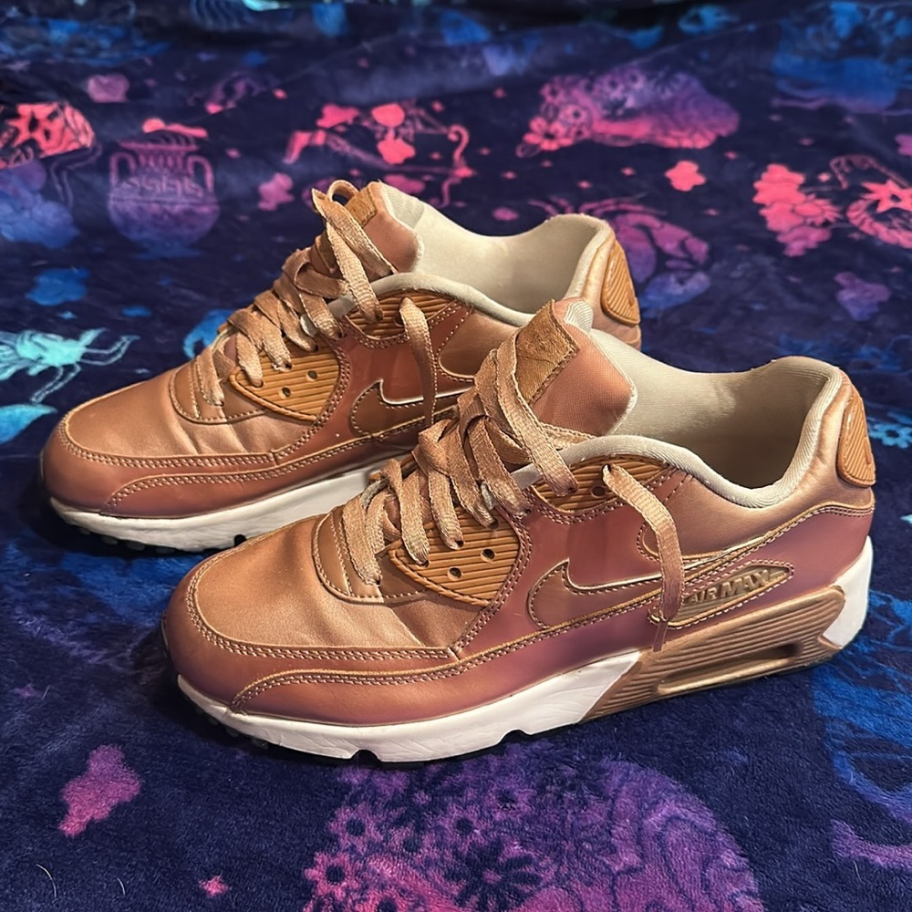 Rose Gold Nike Air Max 90